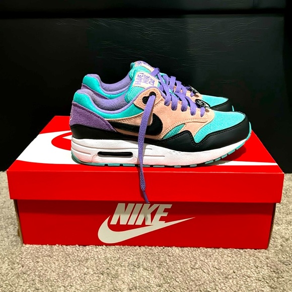 NIKE Air Max NEW Women's